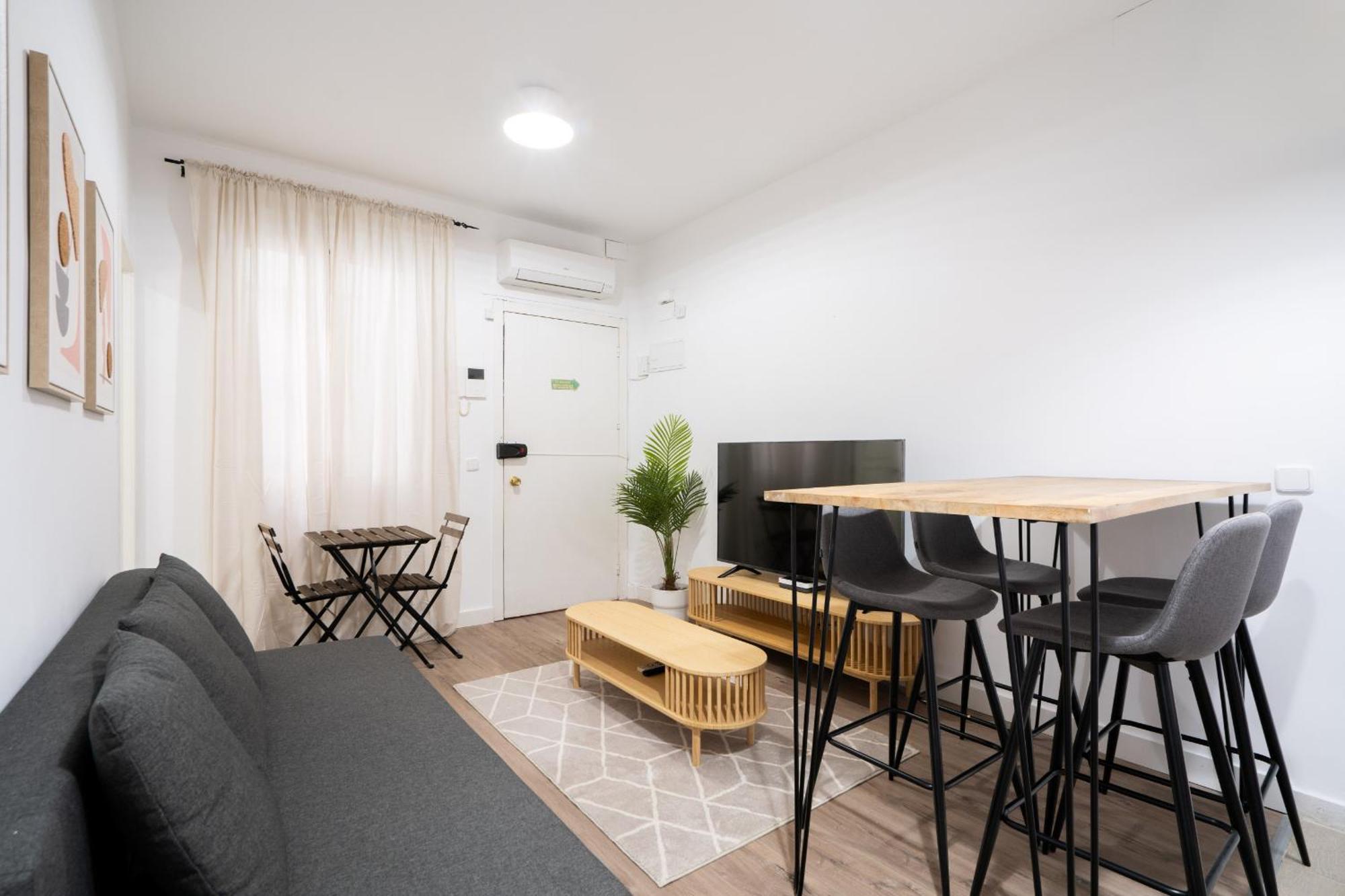 Apartamento En Chueca Para 4 Personas Alquiler Temporal مدريد المظهر الخارجي الصورة